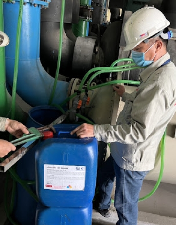 Vệ sinh chiller - Xử lý cáu cặn chiller